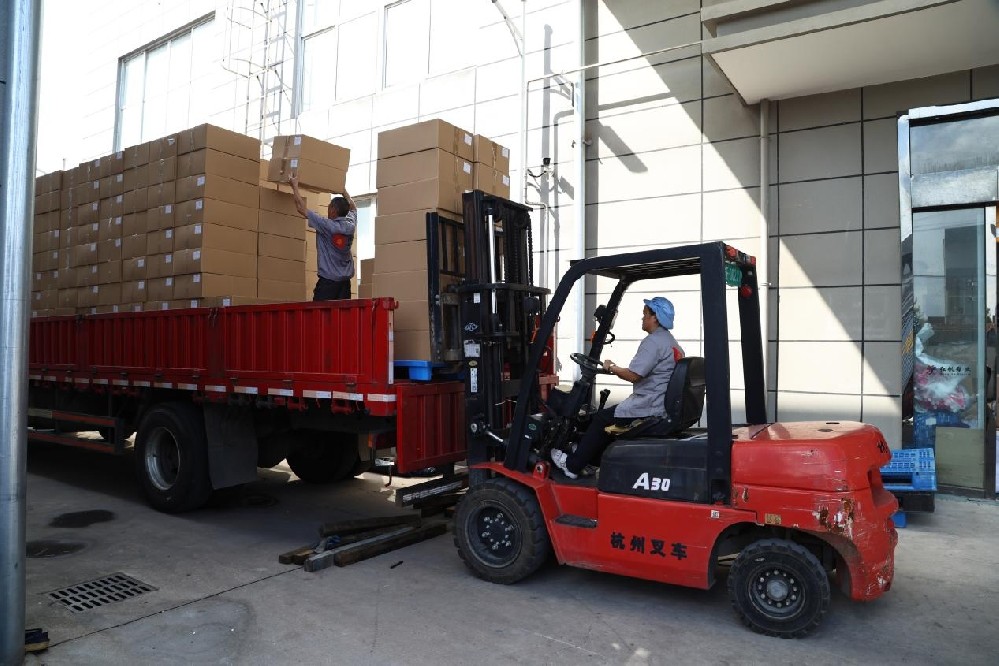 Loading and shipping
