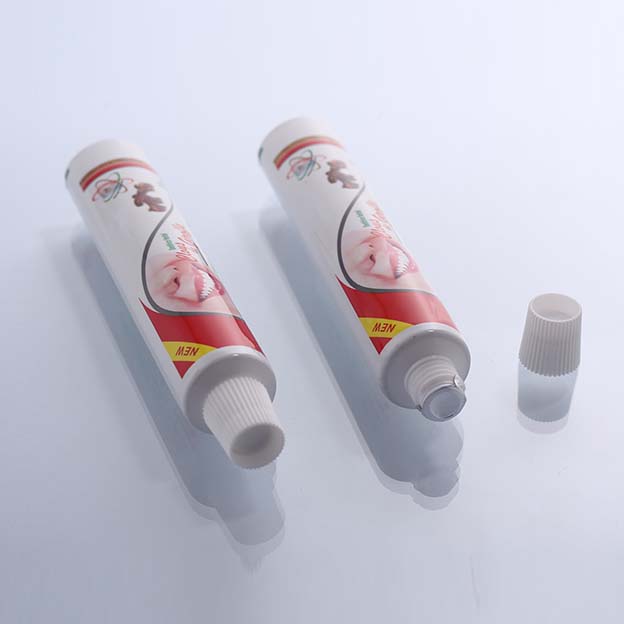 D25 250um white sheet varnish with vertical stripe small screw cap-1
