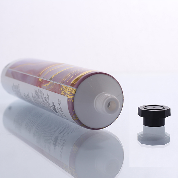 D40 270um white sheet offset printing + hot stamping with octagonal cover-1