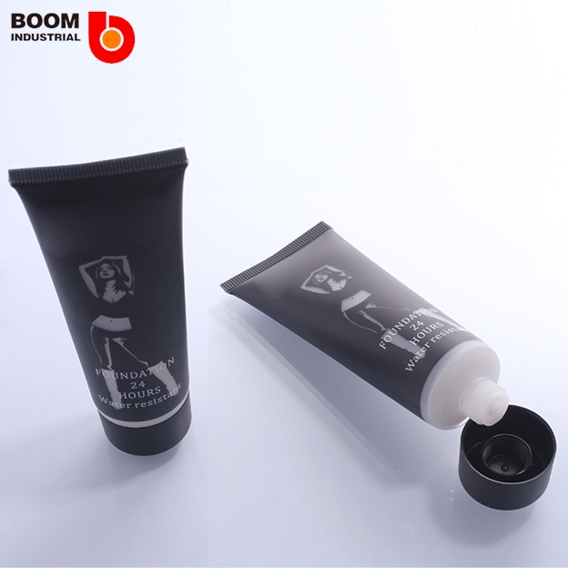 Squeeze Tubes or Pump Bottles Which Is Best for Lotion in 2026