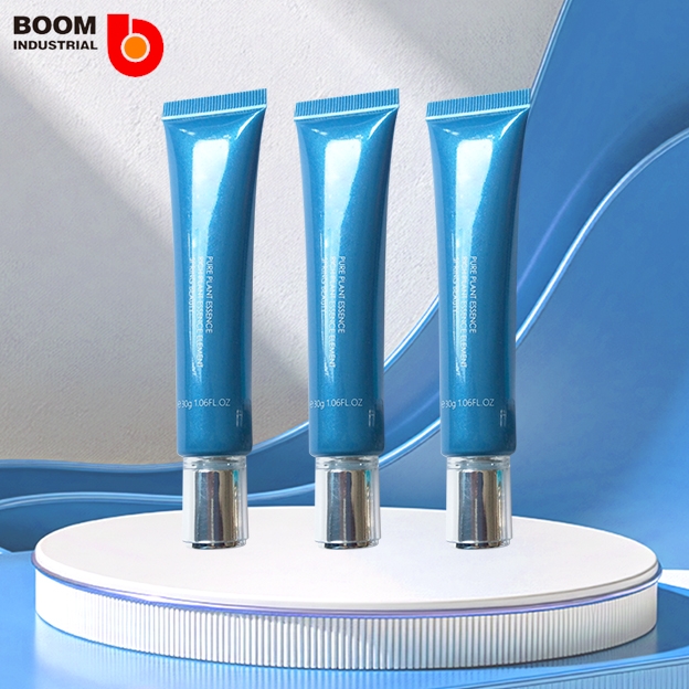 Travel Smart with These Eye Lip Tube Selection Tips