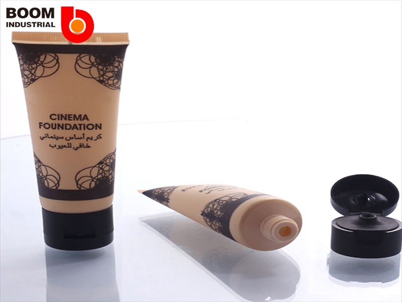 Comparing Tube Cosmetic Materials and Finishes for 2026